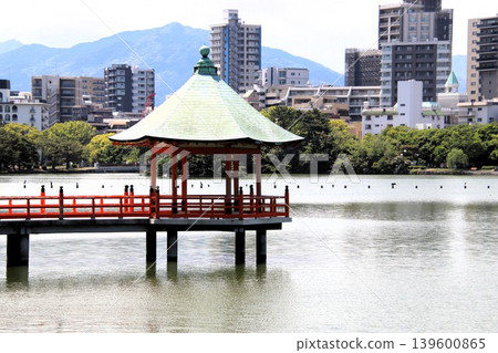福岡市大濠公園內的浮見堂 福岡市大濠公園內的浮見堂 139600865