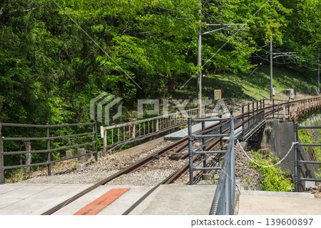 Agatsuma Gorge Yamba Station using the trace of the abandoned line Agatsuma Gorge Yamba Station using the trace of the abandoned line 139600897