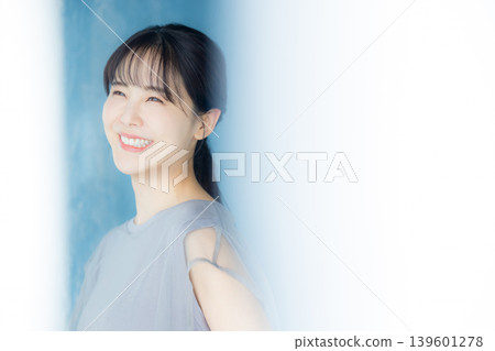 young woman young woman 139601278