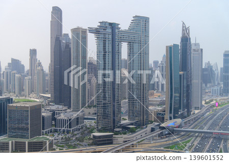阿聯酋杜拜非常美麗的城市景觀 阿聯酋杜拜非常美麗的城市景觀 139601552