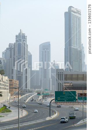 阿聯酋杜拜非常美麗的城市景觀 阿聯酋杜拜非常美麗的城市景觀 139601576