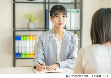 有一次會議的女商人 139601651