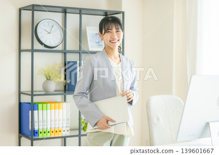 Young business woman in the office 139601667