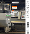 Wait for departure 139601794