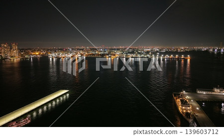 橫濱港及港的夜景 橫濱港及港的夜景 139603712