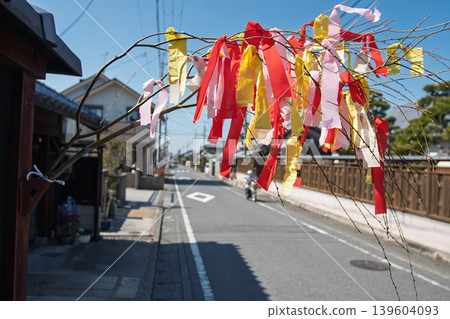 在滋賀縣桐生郡日野町裝飾的玩偶的照片 在滋賀縣桐生郡日野町裝飾的玩偶的照片 139604093