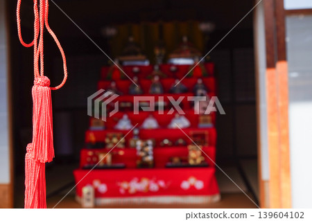 在滋賀縣桐生郡日野町裝飾的玩偶的照片 139604102