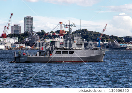 An underwater disposal support vessel conducts training voyages for mine clearance operations in the waters surrounding the Japan Maritime Self-Defense Force base in Yokosuka City, Kanagawa Prefecture. An underwater disposal support vessel conducts training voyages for mine clearance operations in the waters surrounding the Japan Maritime Self-Defense Force base in Yokosuka City, Kanagawa Prefecture. 139606260
