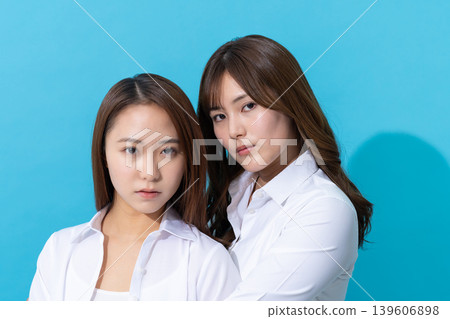 Young women's skin care Young women's skin care 139606898