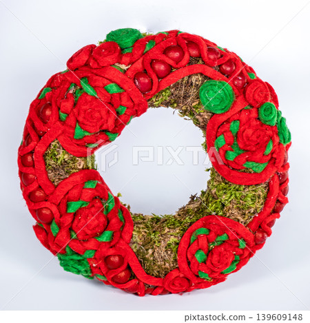 Christmas wreath candle candle gingerbread tree white snow isolated Christmas wreath candle candle gingerbread tree white snow isolated 139609148