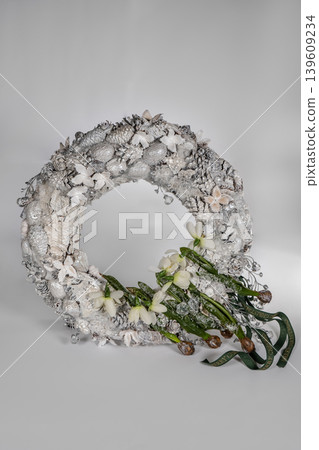 Christmas wreath candle candle gingerbread tree white snow isolated Christmas wreath candle candle gingerbread tree white snow isolated 139609234