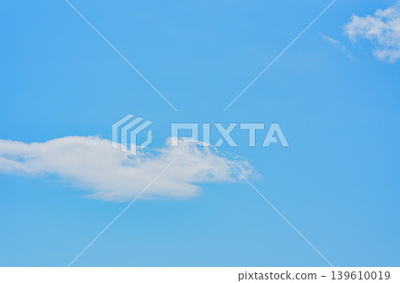 Clouds floating in the blue sky 139610019