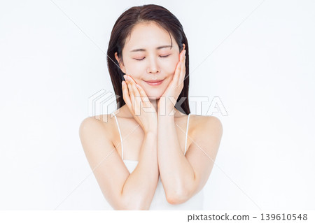 年輕女性的美麗形象 139610548