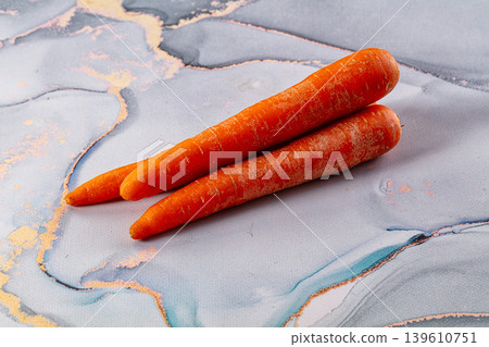 Young orange ripe carrot heap Young orange ripe carrot heap 139610751
