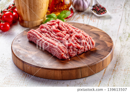 Raw minced meat for cooking Raw minced meat for cooking 139613507