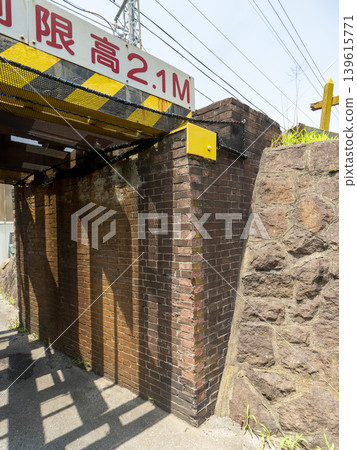 一座磚砌的舊鐵路橋 139615771