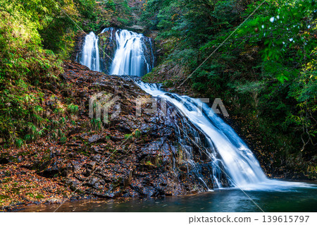 [Japan's Top 100 Waterfalls] Ryuzu Yaetaki Waterfall, Yashio Waterfall in Late Autumn (Part 4), Unnan City, Shimane Prefecture 139615797