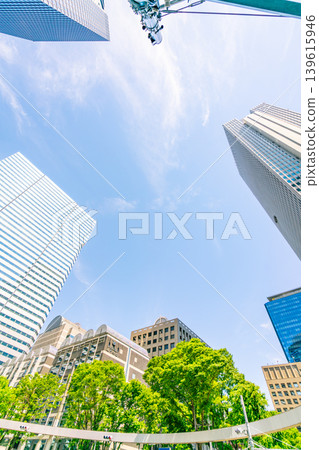 [Tokyo] Japanese Urban Landscape: The skyscrapers of Shinjuku on a clear spring day (May 2026) 139615946
