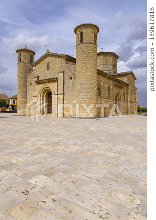 San Martin de Fromista church depicting romanesque architecture San Martin de Fromista church depicting romanesque architecture 139617816