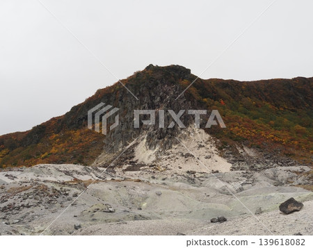 10月上旬的栗駒山(岩手縣一關市、宮城縣栗原市、秋田縣東成瀨村) 10月上旬的栗駒山(岩手縣一關市、宮城縣栗原市、秋田縣東成瀨村) 139618082