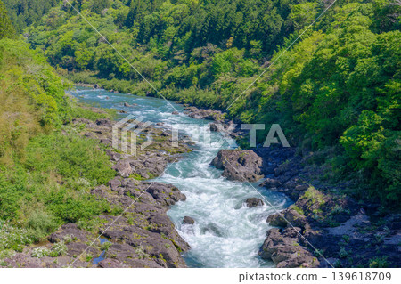 高知縣湯原町八重堂峽谷與四萬十川水系的壯麗景色 高知縣湯原町八重堂峽谷與四萬十川水系的壯麗景色 139618709