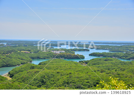Mie Prefecture: Yokoyama Observatory in the fresh greenery and the coastline of Ago Bay Mie Prefecture: Yokoyama Observatory in the fresh greenery and the coastline of Ago Bay 139618925