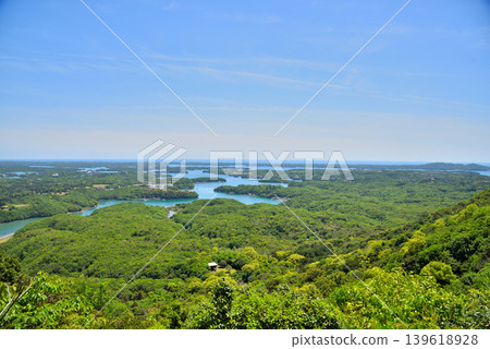Mie Prefecture: Yokoyama Observatory in the fresh greenery and the coastline of Ago Bay Mie Prefecture: Yokoyama Observatory in the fresh greenery and the coastline of Ago Bay 139618928