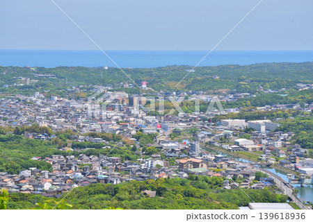 《Mie Prefecture》 Yokoyama Observatory in the fresh greenery and the townscape of Shima City 139618936