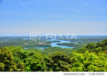 Mie Prefecture: Yokoyama Observatory in the fresh greenery and the coastline of Ago Bay 139618954