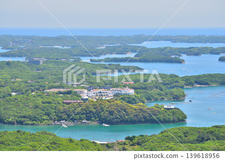 Mie Prefecture: Yokoyama Observatory in the fresh greenery and the coastline of Ago Bay 139618956