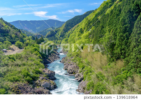 Yaotodoro: A gorge landscape woven from the rapids and strangely shaped rocks of the Shimanto River system. 139618964