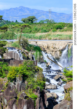Sogi Falls: A stunning photo from a different angle, captured with a telephoto lens from the new observation deck. Sogi Falls: A stunning photo from a different angle, captured with a telephoto lens from the new observation deck. 139621406