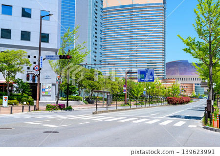 從福岡市佐原區桃地濱急救中心附近眺望地行濱和福岡巨蛋。 從福岡市佐原區桃地濱急救中心附近眺望地行濱和福岡巨蛋。 139623991
