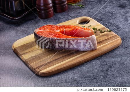 Raw salmon fish fillet steak 139625375