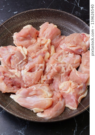 切丁的家養幼雞腿肉 139626540