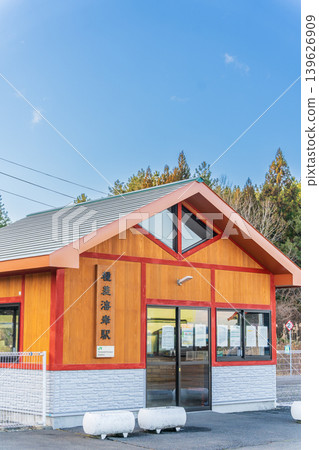 A view of the Tanesashi Coast Station building on the JR Hachinohe Line in Aomori Prefecture, Hachinohe City. A view of the Tanesashi Coast Station building on the JR Hachinohe Line in Aomori Prefecture, Hachinohe City. 139626909