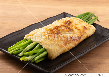 [Akita Prefecture-produced Sashibiro] Sashibiro wrapped in fried tofu, grilled. 139626936