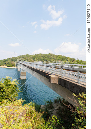 Suimei Lake in midsummer, Kojiya Dam, Suio Bridge Suimei Lake in midsummer, Kojiya Dam, Suio Bridge 139627140