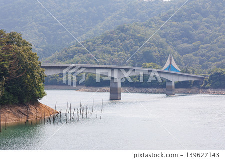 Suimei Lake in midsummer, Kojiya Dam, Suio Bridge 139627143