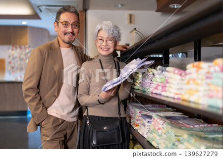 老年夫婦旅行。照片由伊藤綠葉提供。 139627279