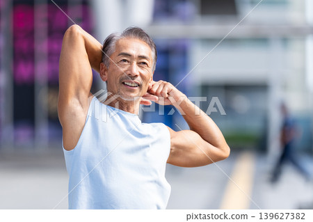 Senior men stretching Senior men stretching 139627382
