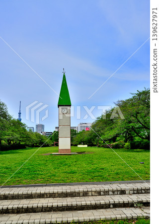 東京佐江公園鐘樓和東京晴空塔 139627971