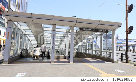 湘南台站，C 出口（西出口），橫濱市營地鐵藍線、蒼鐵泉野線和小田急江之島線均在此停靠。 139629998