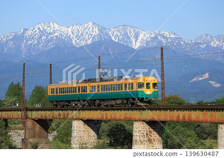 [Toyama Chihō Railway] 10030 series (Main line: Etchū-Sangō to Etchū-Ebara) 139630487
