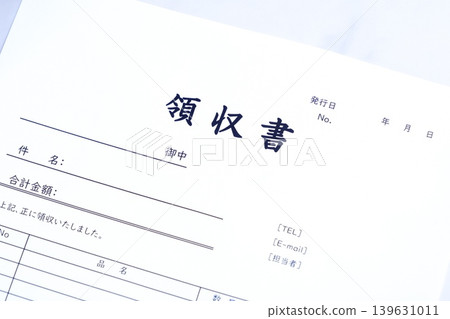 Receipts - Create receipts, an essential tool for business. 139631011