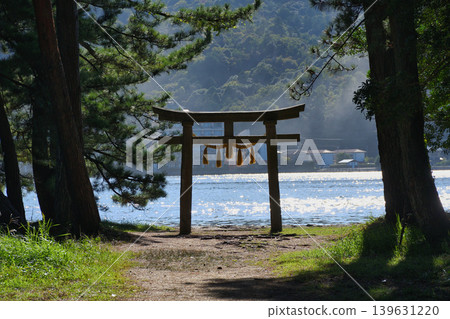 天橋立神社（橋立明神）：面向阿蘇灣的鳥居（京都府宮津市） 139631220