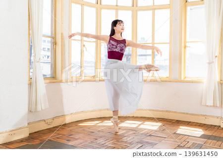 Japanese ballerina Japanese ballerina 139631450