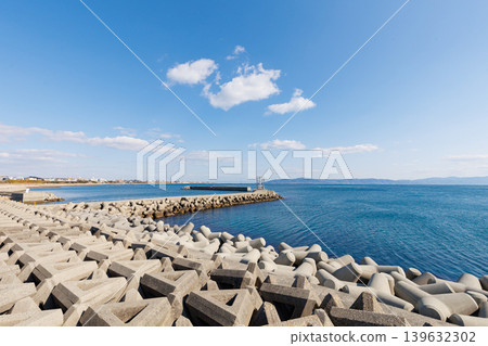 Breakwater at Eigashima Port (Akashi City, Hyogo Prefecture) Breakwater at Eigashima Port (Akashi City, Hyogo Prefecture) 139632302