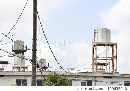 Rooftop water tank_02 139632940