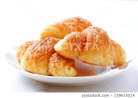 Croissants - Freshly baked croissants for breakfast Croissants - Freshly baked croissants for breakfast 139633014